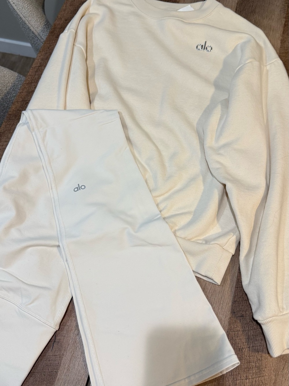 ALO Yoga Kids Cream Leggings - Neutral Stretch Bottoms